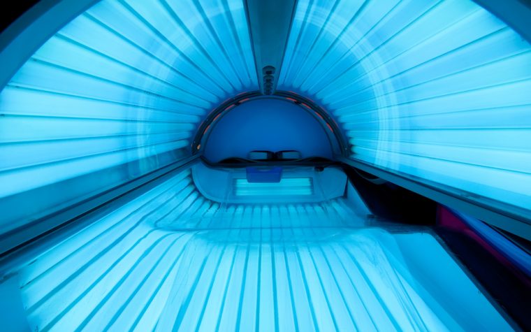 Indoor tanning devices